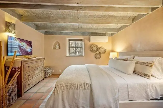 Ev (2bd Casa Divina)