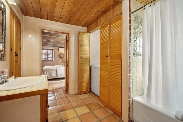 Ev (2bd Casa Divina)
