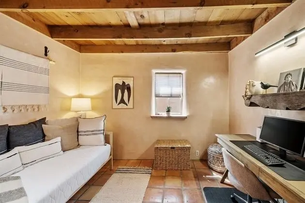 Ev (2bd Casa Divina)