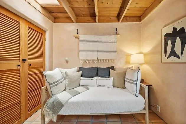 Ev (2bd Casa Divina)