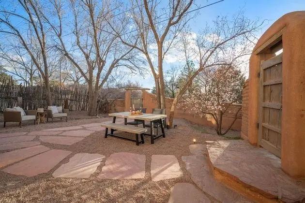 Ev (2bd Casa Divina)