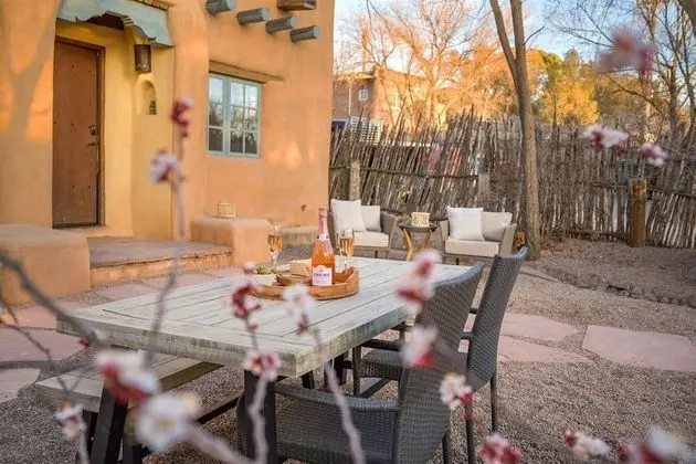 Ev (2bd Casa Divina)