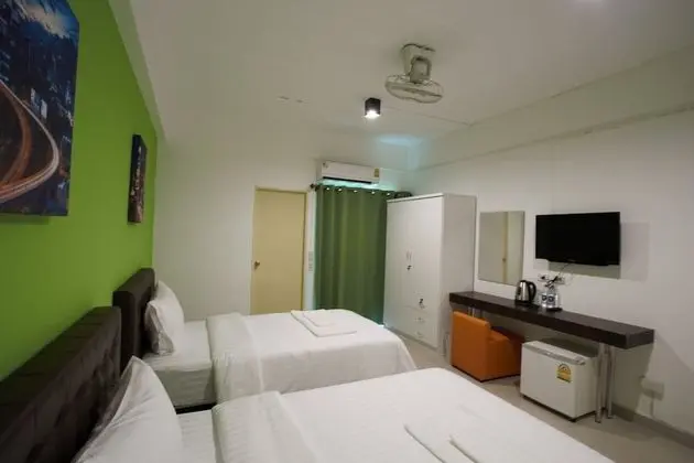 Deluxe Twin Room