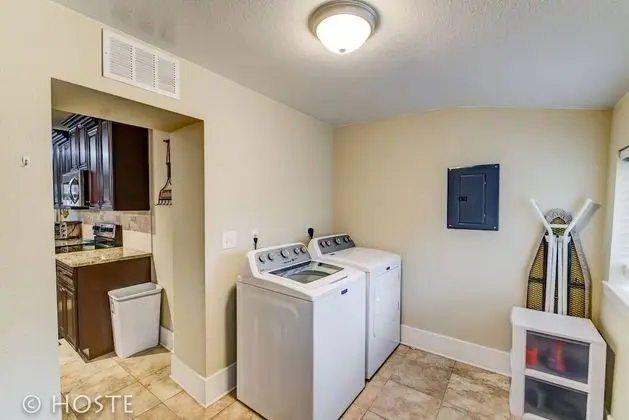 Ev (2 Bedrooms)