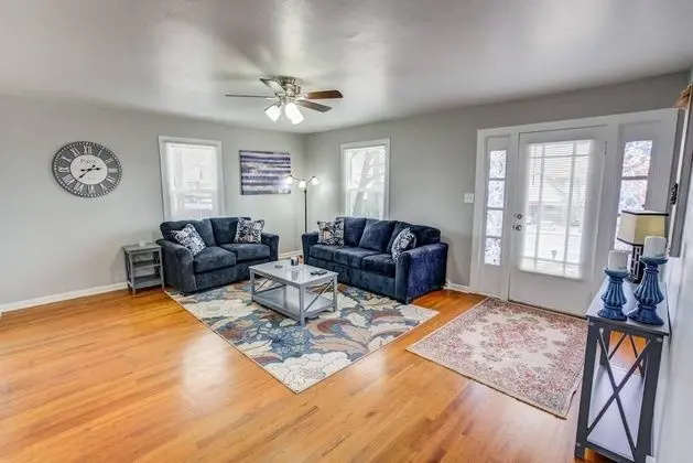 Ev (2 Bedrooms)
