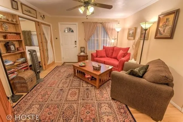 Ev (2 Bedrooms)