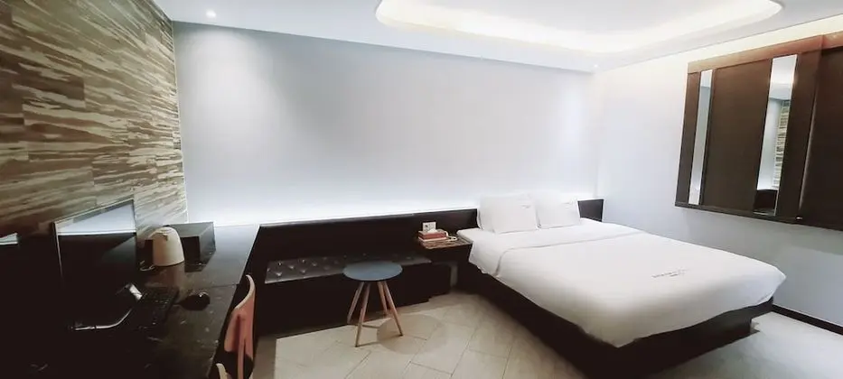 Deluxe Tek Büyük Yataklı Oda, Sigara İçilebilir