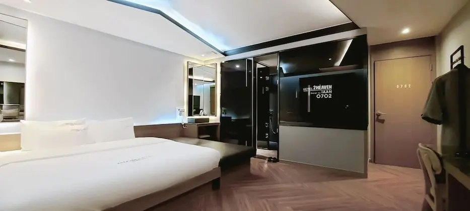 Premium Tek Büyük Yataklı Oda