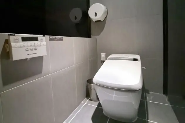 Premium Tek Büyük Yataklı Oda