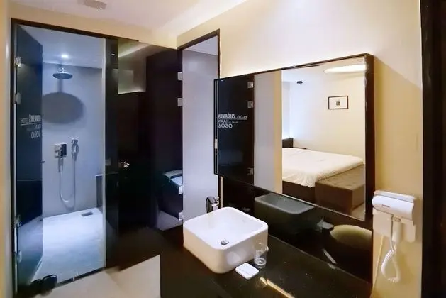 Standard Tek Büyük Yataklı Oda, 1 En Büyük (King) Boy Yatak, Sigara İçilebilir (Semi-Standard)