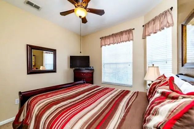 Ev (3 Bedroom Condo)