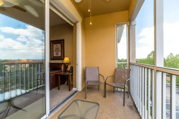 Ev (3 Bedroom Condo)