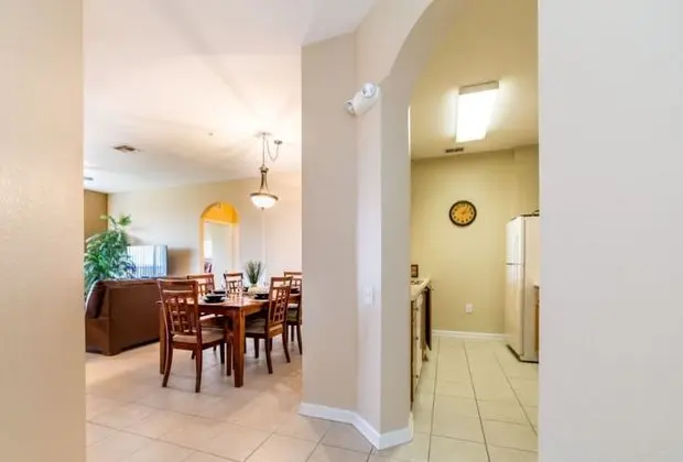 Ev (3 Bedroom Condo)