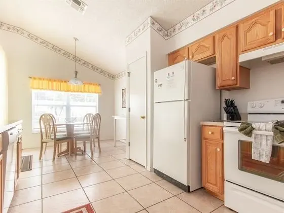 Ev (3 Bedroom Home with Private Screened )