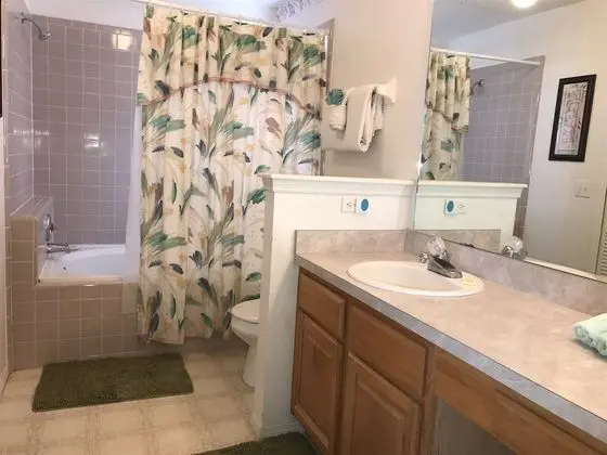 Ev (3 Bedroom Home with Private Screened )