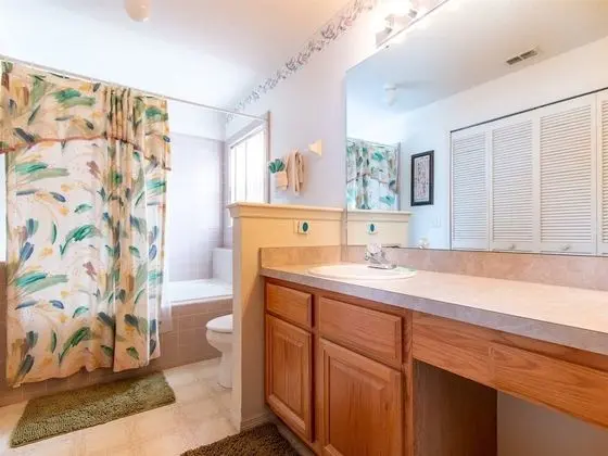 Ev (3 Bedroom Home with Private Screened )