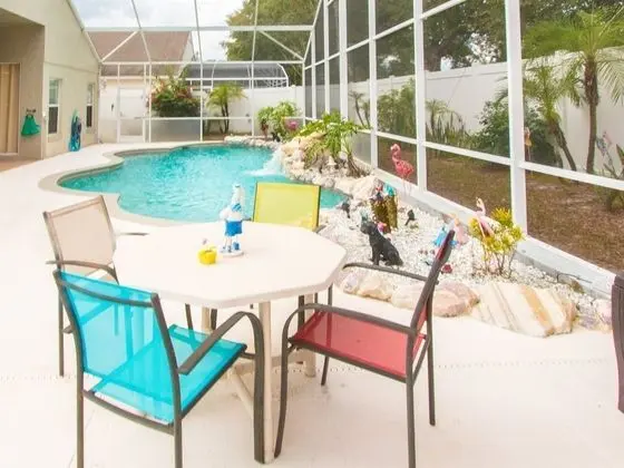 Ev (3 Bedroom Home with Private Screened )