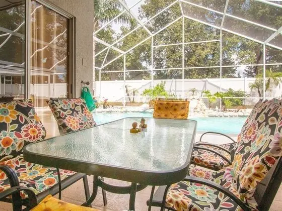Ev (3 Bedroom Home with Private Screened )