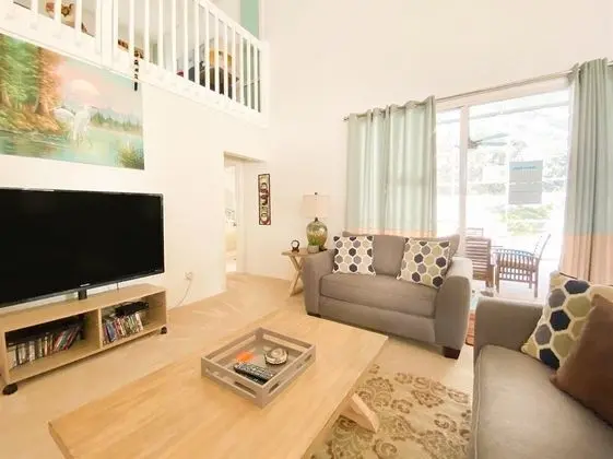 Ev (3 Bedroom Home with Private Screened )