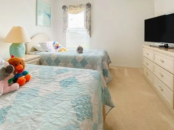 Ev (3 Bedroom Home with Private Screened )