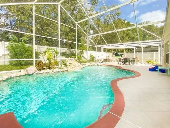 Ev (3 Bedroom Home with Private Screened )