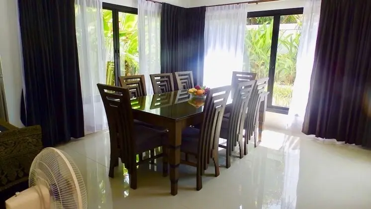 3 Bedrooms Villa