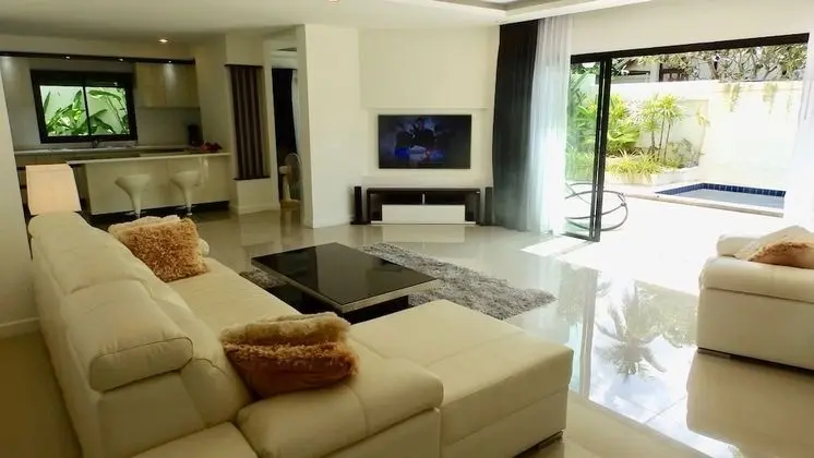 3 Bedrooms Villa