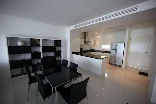 3-Bedroom Apartment with Sea View