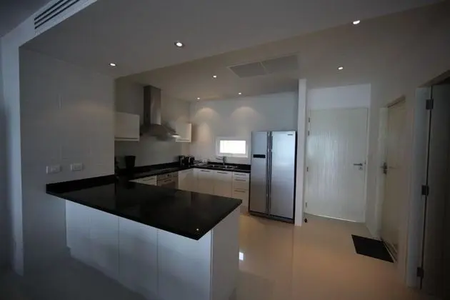 3-Bedroom Apartment with Sea View