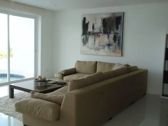 3-Bedroom Apartment with Sea View