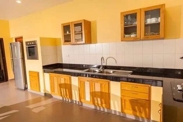 3 Bedroomed Villa Zanzibar - walk to beach