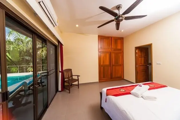 3 Bedroomed Villa Zanzibar - walk to beach