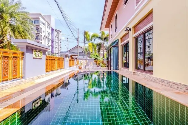 Economy Villa, 3 Yatak Odası, Kişiye Özel Havuzlu, Köşe