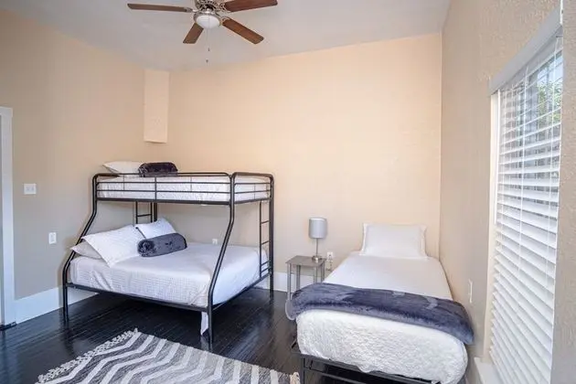 Ev (3 Bedrooms)