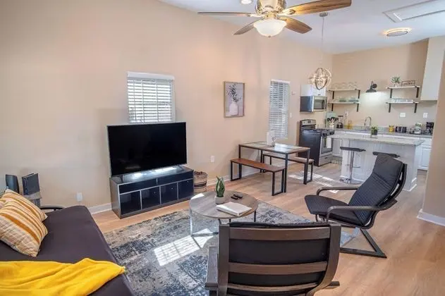 Ev (3 Bedrooms)