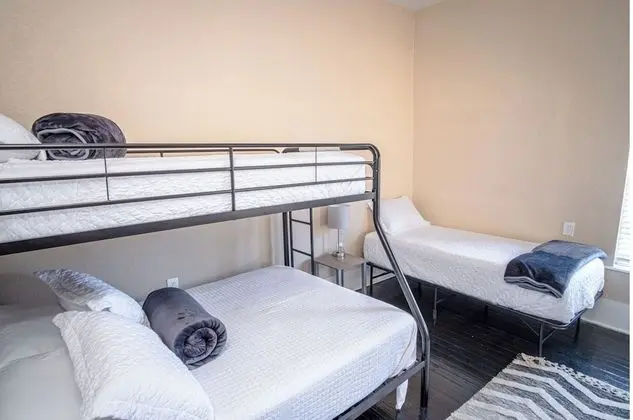 Ev (3 Bedrooms)
