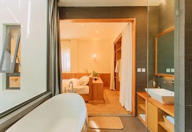 Deluxe Tek Büyük Yataklı Oda, Küvet, Dağ Manzaralı