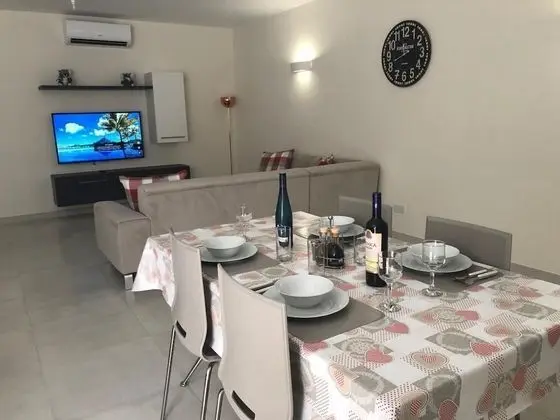 Apart Daire, 2 Yatak Odası, Balkon