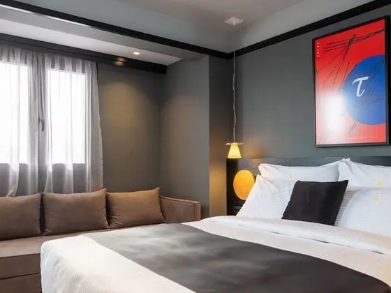 Deluxe City Escape Suite