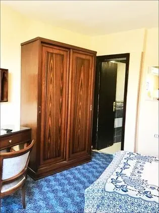 Basic Single Room, Private Bathroom, Pyramids View