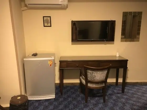 Basic Single Room, Private Bathroom, Pyramids View