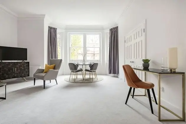 The Belgravia Suite