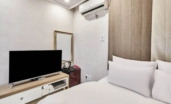 Standard Tek Büyük Yataklı Oda (Friday,Saturday,Sunday- Check-in 10pm)