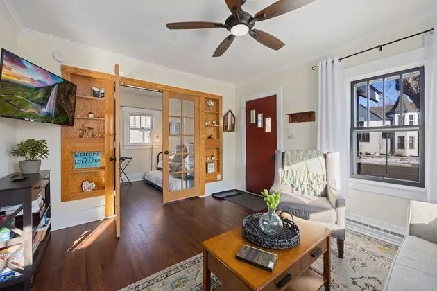 Ev, Birden Çok Yatak, Veranda, Bahçe Manzaralı (305 N. Washington Ave)