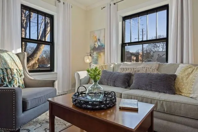 Ev, Birden Çok Yatak, Veranda, Bahçe Manzaralı (305 N. Washington Ave)