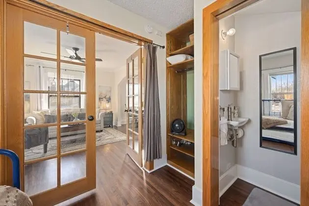 Ev, Birden Çok Yatak, Veranda, Bahçe Manzaralı (305 N. Washington Ave)