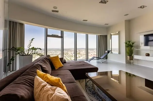 Premium Çatı Katı Süiti (Penthouse)