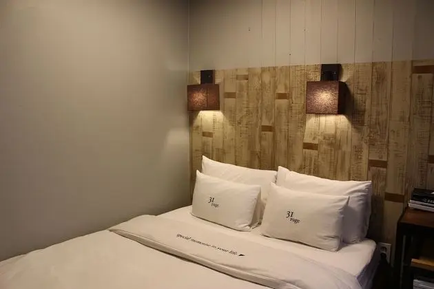 Standard Double Room, Bathtub (Rail View, Same Gender Stay Only for 3 or more guests)