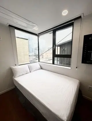 Luxury Tek Büyük Yataklı Oda