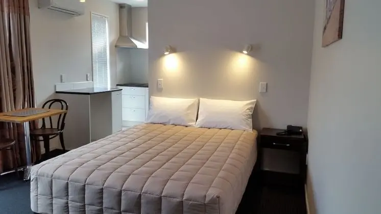 Stüdyo (Queen Studio with Bath (3 Adults))